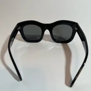 Illesteva | Accessories | Illesteva Hamilton Sunglasses Size  display picture 2